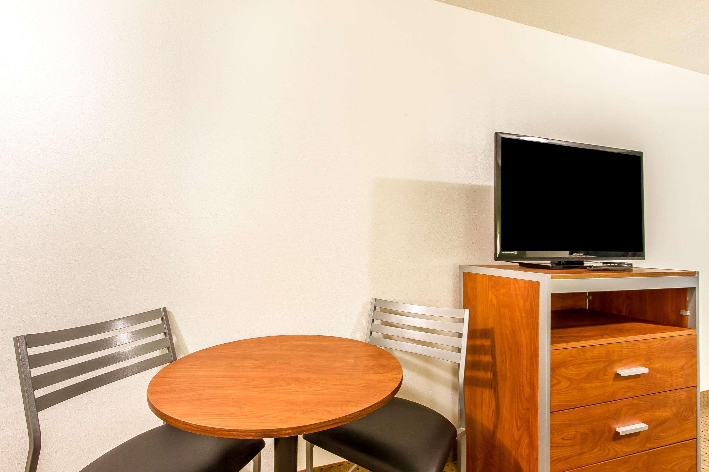 Econo Lodge & Suites Pekin Ngoại thất bức ảnh
