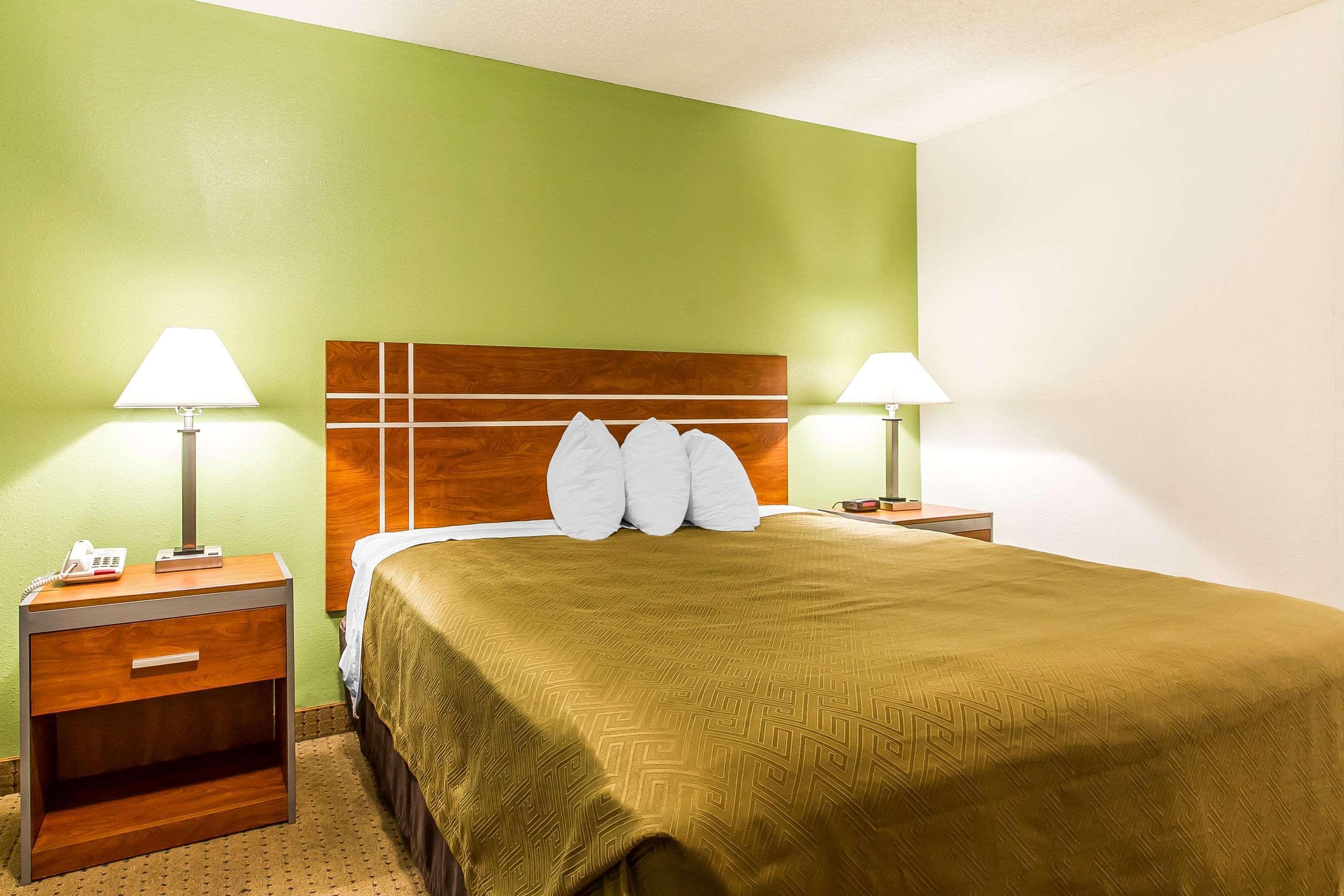 Econo Lodge & Suites Pekin Ngoại thất bức ảnh