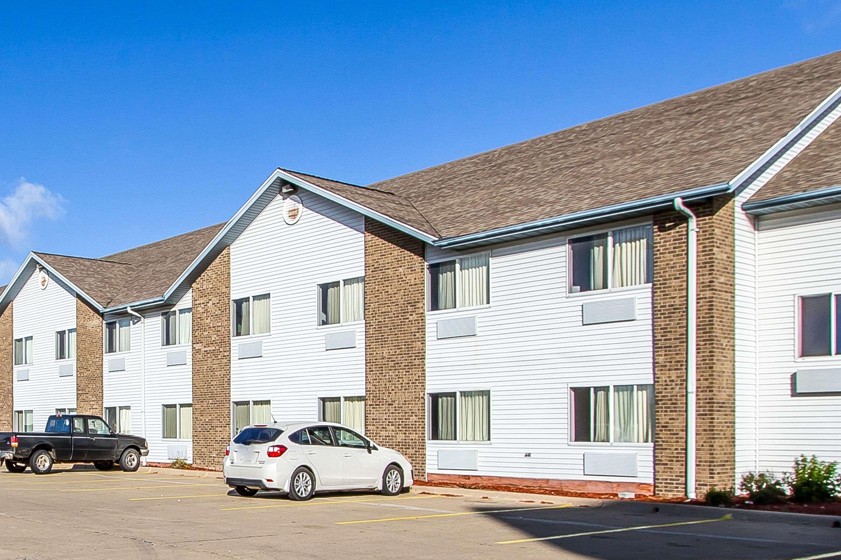 Econo Lodge & Suites Pekin Ngoại thất bức ảnh