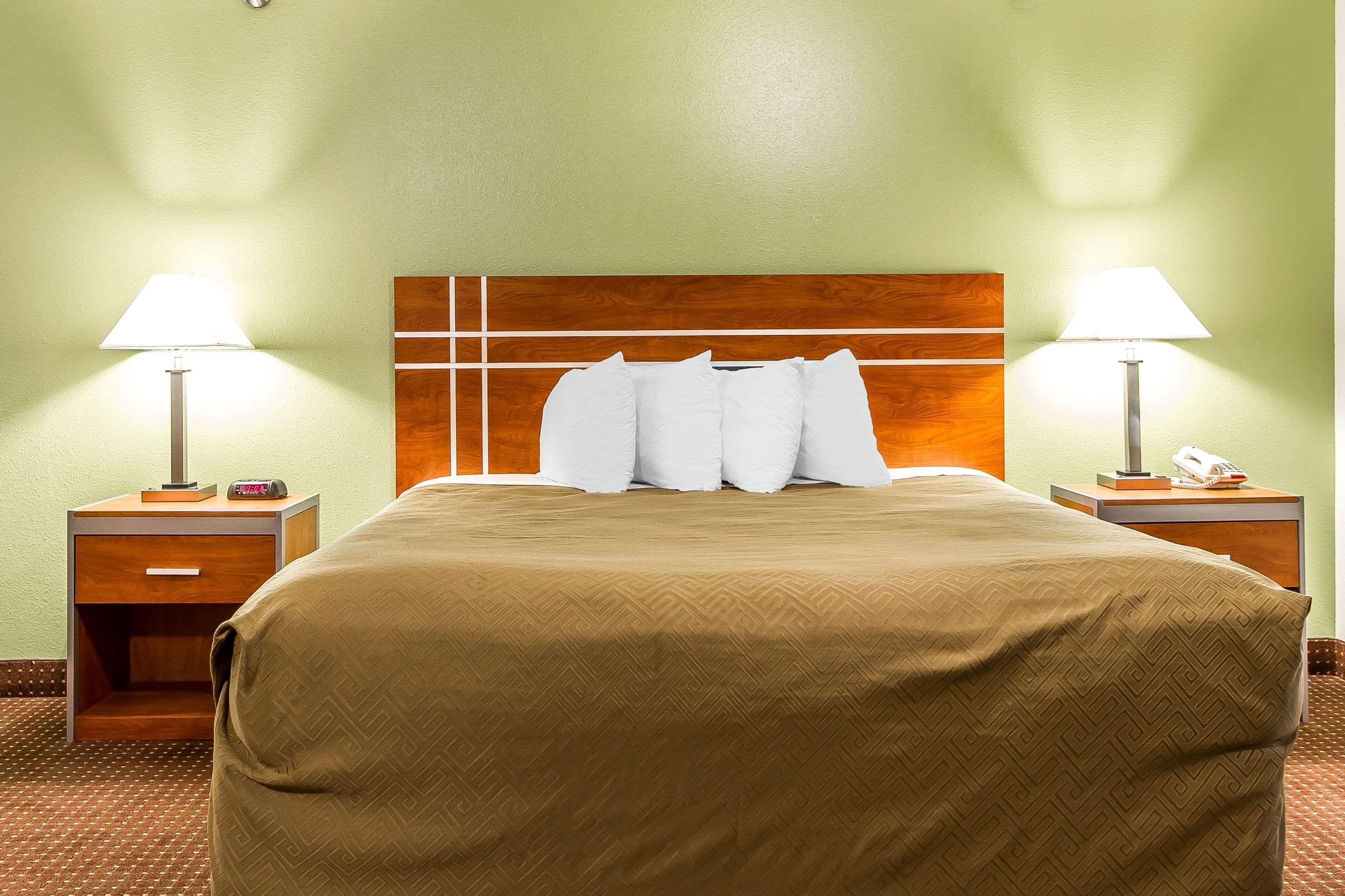 Econo Lodge & Suites Pekin Ngoại thất bức ảnh