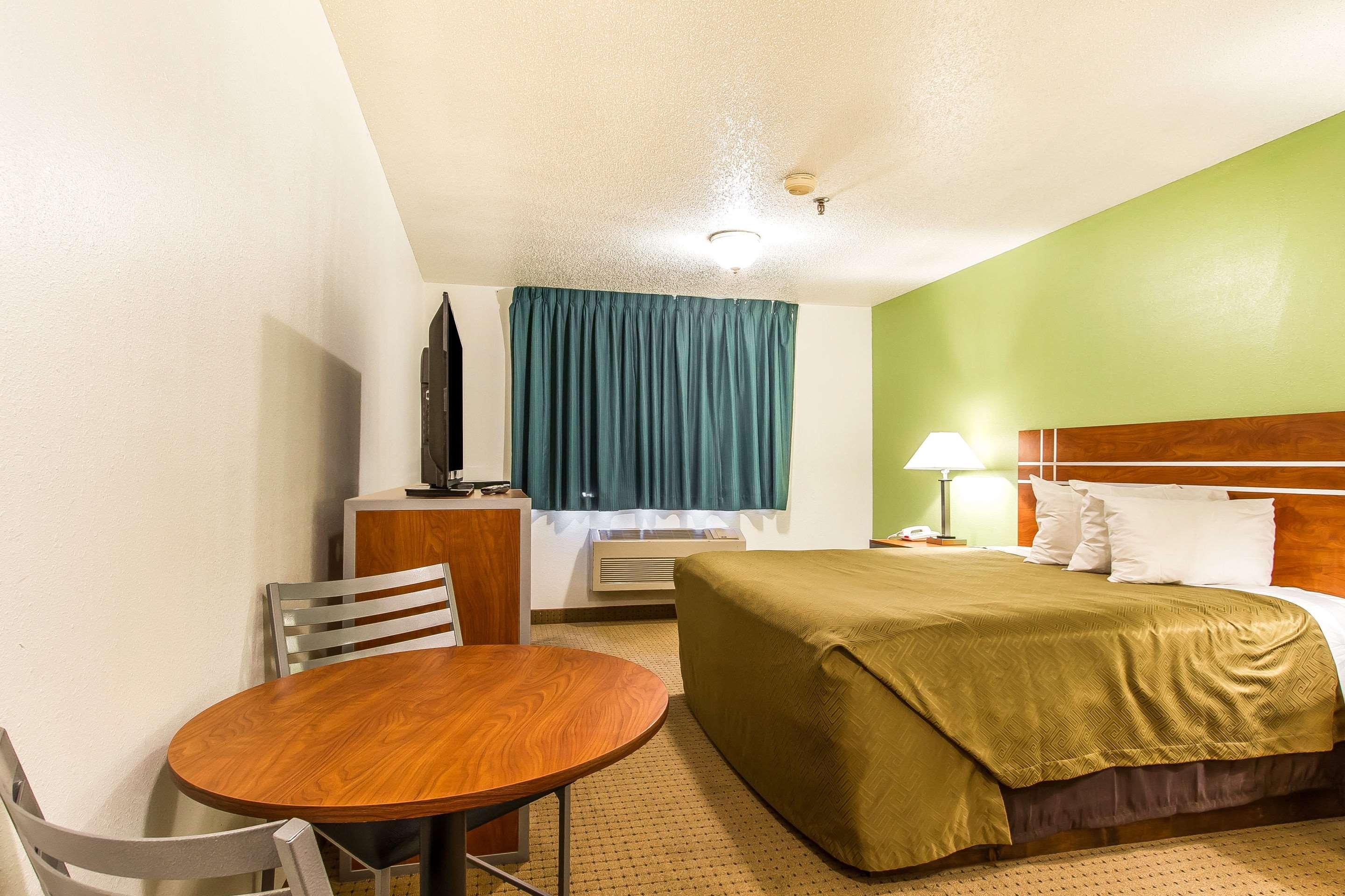 Econo Lodge & Suites Pekin Ngoại thất bức ảnh