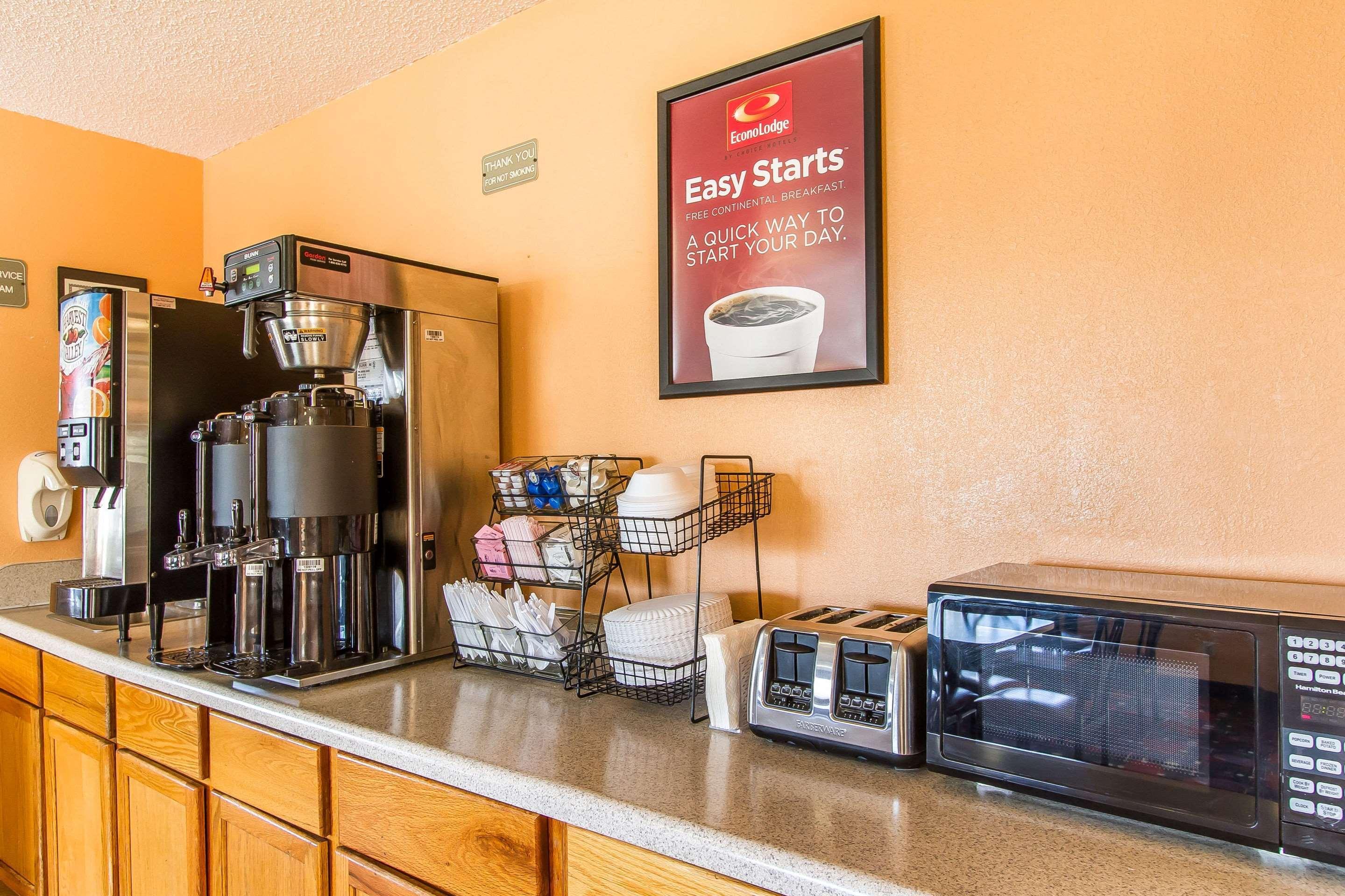 Econo Lodge & Suites Pekin Ngoại thất bức ảnh